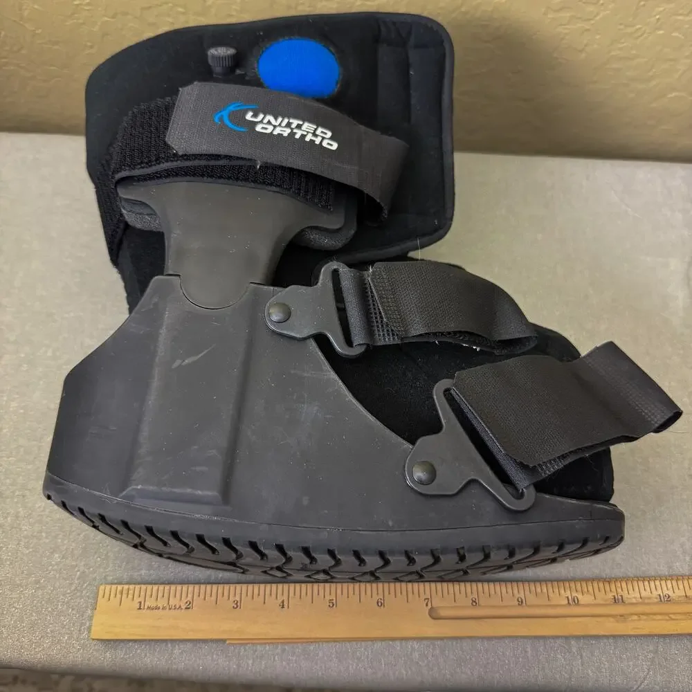 United Ortho Air Cam Walker Fracture Boot Black Size Small Orthopedic Walking